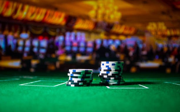 Live dealer dealing blackjack on sukro4d login